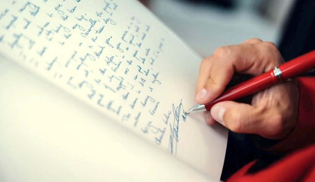 leclercsstreet's tweet photo. The notebook &amp; The message ughhh this is soo beautifully done https://t.co/qfvTyRpxdo