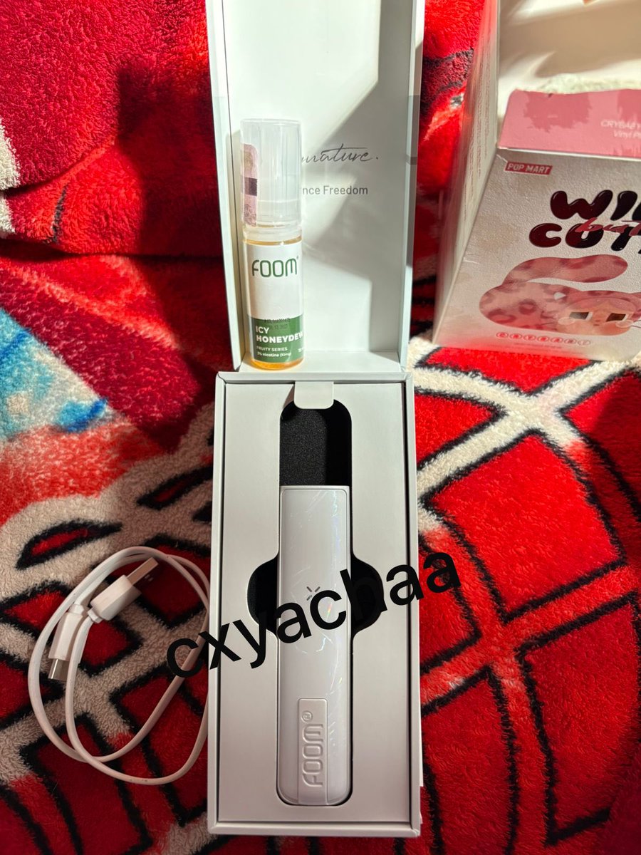 achaaaasean's tweet photo. wts // want to sell

foom x signature ( white crytal )

230k
dapat fullset ( cas type C + box ) +liq foom haneydew masi isi banyak

minus ct
pemakaian jarang masi baru

🍊 bisa co oren( split pay )
 jual pod murah

#jualpod #wtspod #WTB #foom #zonauang #zonajajan https://t.co/UvGqKTO8Ul