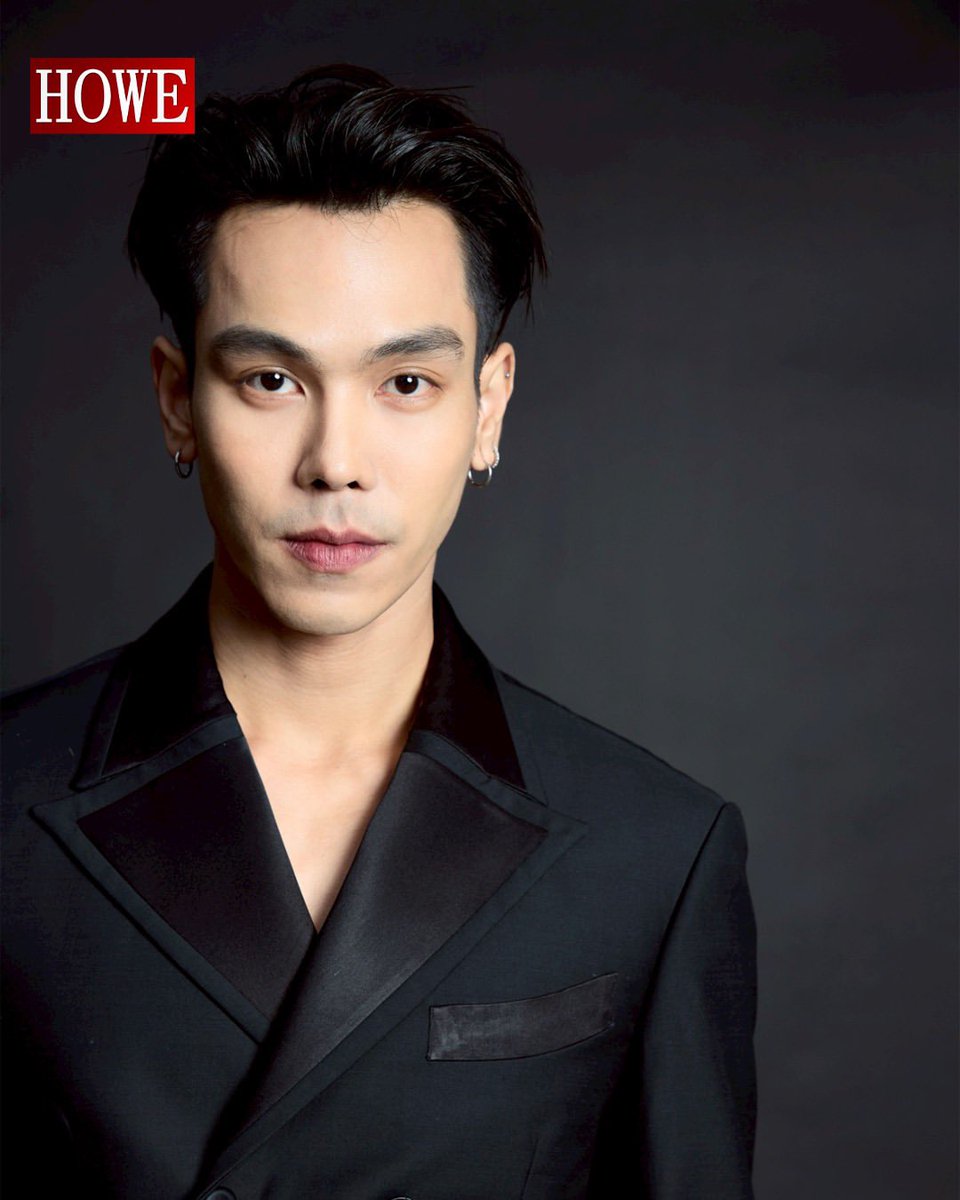 TREPORAPATFC's tweet photo. HOWE MAGAZINE ฉบับใหม่
พบกับ ‘HOWE MAGAZINE ISSUE 136’

10 ปี 10 เรื่อง สำหรับอาชีพนักแสดงของ “ตรี - ภรภัทร ศรีขจรเดชา” พระเอกมากความสามารถที่ไม่ว่าจะอยู่ในบทบาทไหนก็พร้อมที่จะกระโจนลงไปอยู่ในคาแรกเตอร์นั้นอย่างสุดตัวแบบใส่เต็ม

สั่งซื้อได้ตั้งแต่วันนี้เป็นต้นไป
พรีออเดอร์ : https://t.co/h8Y47kI8cR

@howemagazine_th 

#treporapat #ตรีภรภัทร
#HOWE #HOWEMAGAZINE
