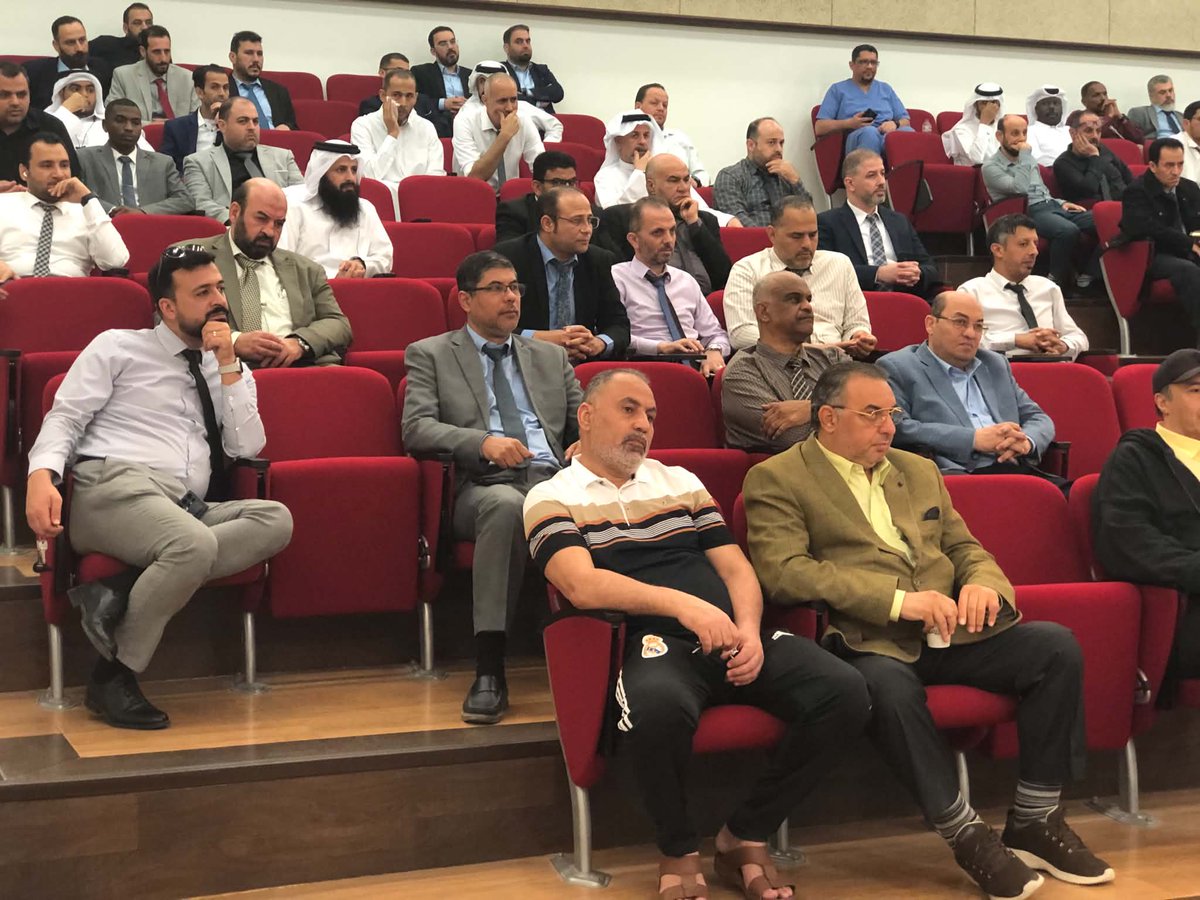 m_binjassim's tweet photo. ضمن الاستعدادات الجارية لاختبارات نهاية الفصل الدراسي الثاني للعام الأكاديمي 2025-2026، عقدت إدارة المدرسة إجتماع بحضور الهيئة الإدارية والتعليمية، حيث تم استعراض أبرز التعليمات والإجراءات المنظمة لسير الاختبارات، والتأكيد على الأدوار والمسؤوليات. https://t.co/O75pqKNOXo