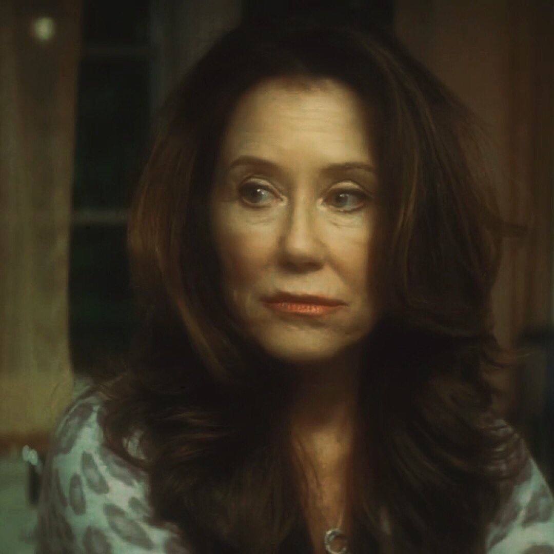 cecemcfairley's tweet photo. — mary mcdonnell as kate roberts in scream 4 (2011) https://t.co/hUsBl9nw2v