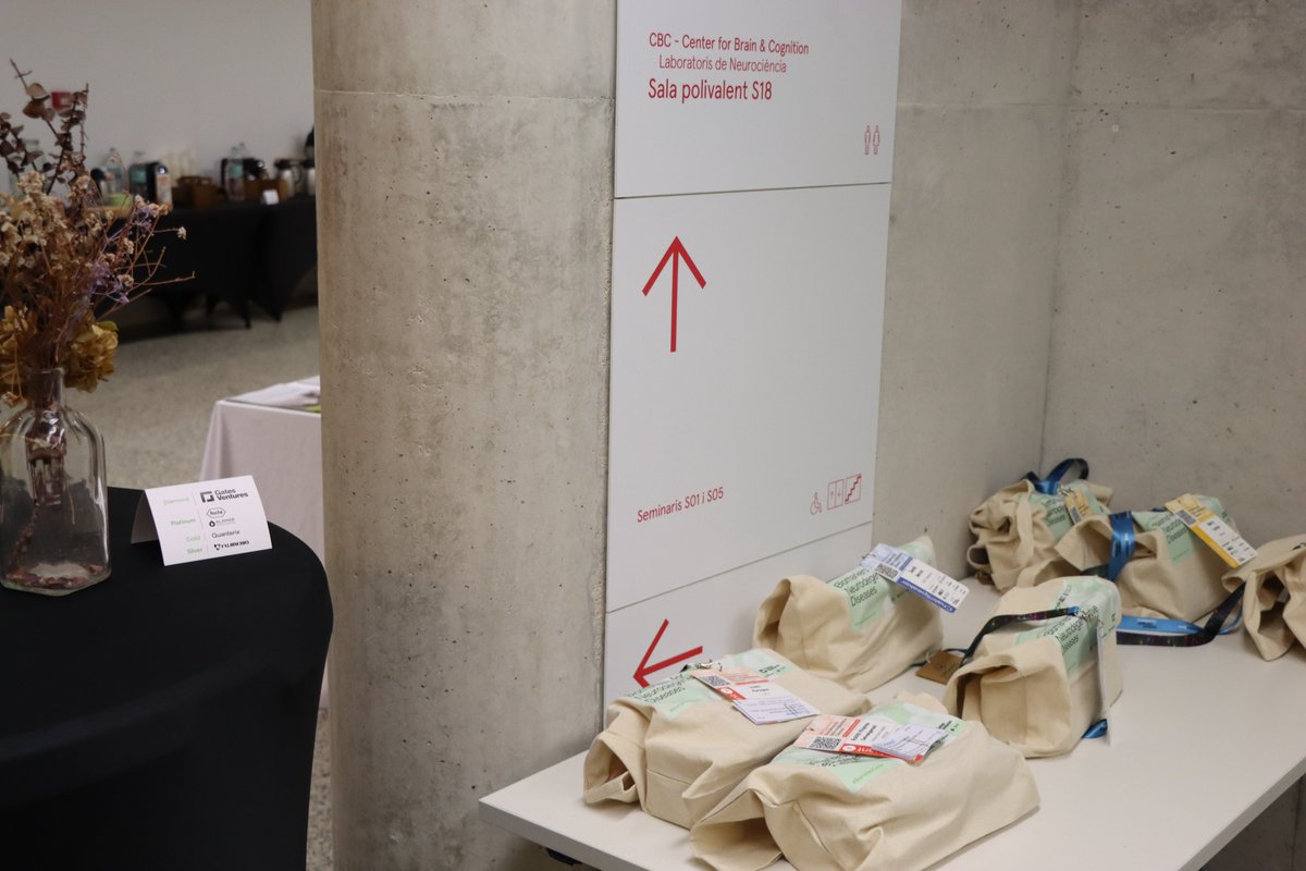 BarcelonaBeta's tweet photo. We're halfway through #BiomarkersCourse in Barcelona!🧠☀️

Three more days of cutting-edge science, inspiring talks and great discussions ahead. What a week it's been so far!

Thank you everyone who is making this possible! https://t.co/DojDmlJQ5h