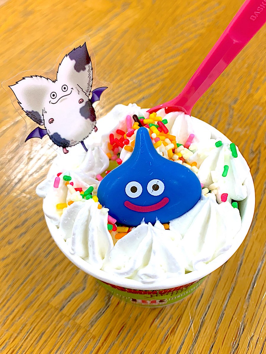 tinmugi's tweet photo. 健康診断終わったからドラクエコラボ食べてきた！(2個頼んだ)
会心の一撃美味しかったです😆 https://t.co/Kxbp1GcOI4