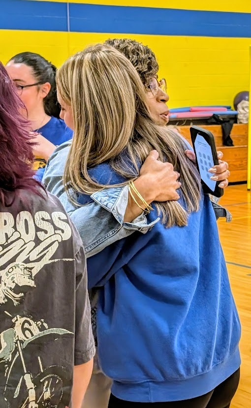MTSDnews's tweet photo. Once kindergarteners, now graduates! MTHS seniors returned to Whiting School for “The Last Recess,” enjoying games, memories, and one final visit before graduation. Read about this heartwarming experience at https://t.co/SVkGebC16H. https://t.co/FsdlKJg01r