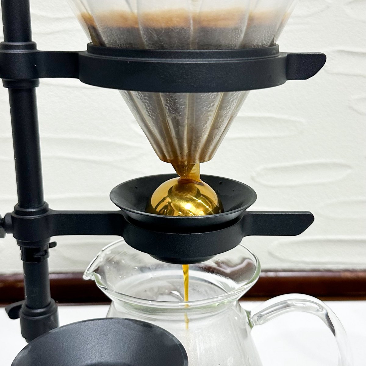 KenkenCoffee's tweet photo. Peru🇵🇪EL MORITO Washed
20g, LAGOM P80 5.0
93℃, Ratio 1:18, Total Time 3:10
TDS1.26%, EY19.56%

湯温93℃に下げてみる。

苦味の刺激がかなり抑えられた。
特に一口目の。

質感も悪くない。
クリーミーなチョコレート感。

もっといろいろ試してみよう🤔 https://t.co/voNipRLeLN