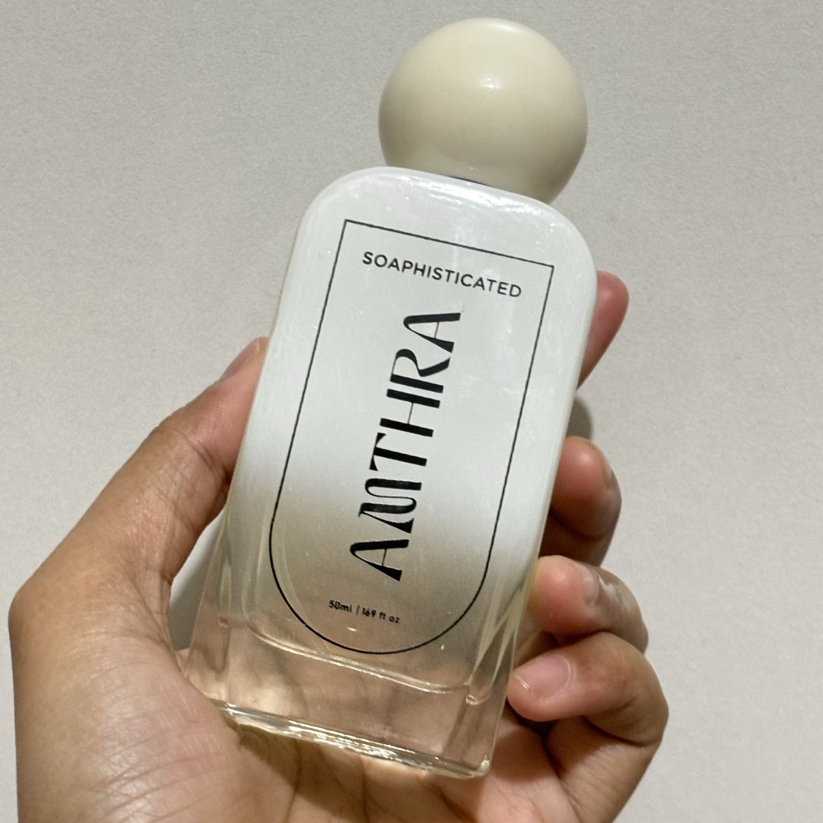 nadyakhanza's tweet photo. parfum buat daily yang seger terus tapi gak bikin pusing🫠🤍 https://t.co/bPWuhFf5oE
