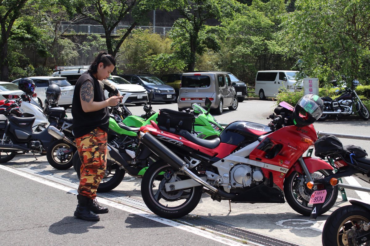 tango_meteor's tweet photo. オリマブさんとカワサキrun
ｽﾏﾎ落として申し訳ない🫠 https://t.co/3cYluKHxQ0
