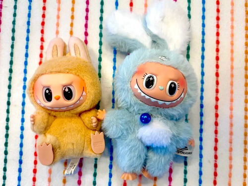 LongViewPlan's tweet photo. After its peak last summer, the Labubu trend has burst. Web traffic to the Pop Mart website has cratered. But Pop Mart is still optimistic about its business, and other toy makers see it setting trends. https://t.co/3c8m0RQkMD https://t.co/tETDu1kjoZ