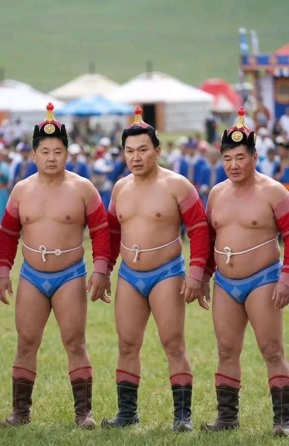 ubraptor's tweet photo. 3 эрийн наадам удахгүй 🤣 https://t.co/kJ8aUNPmwX