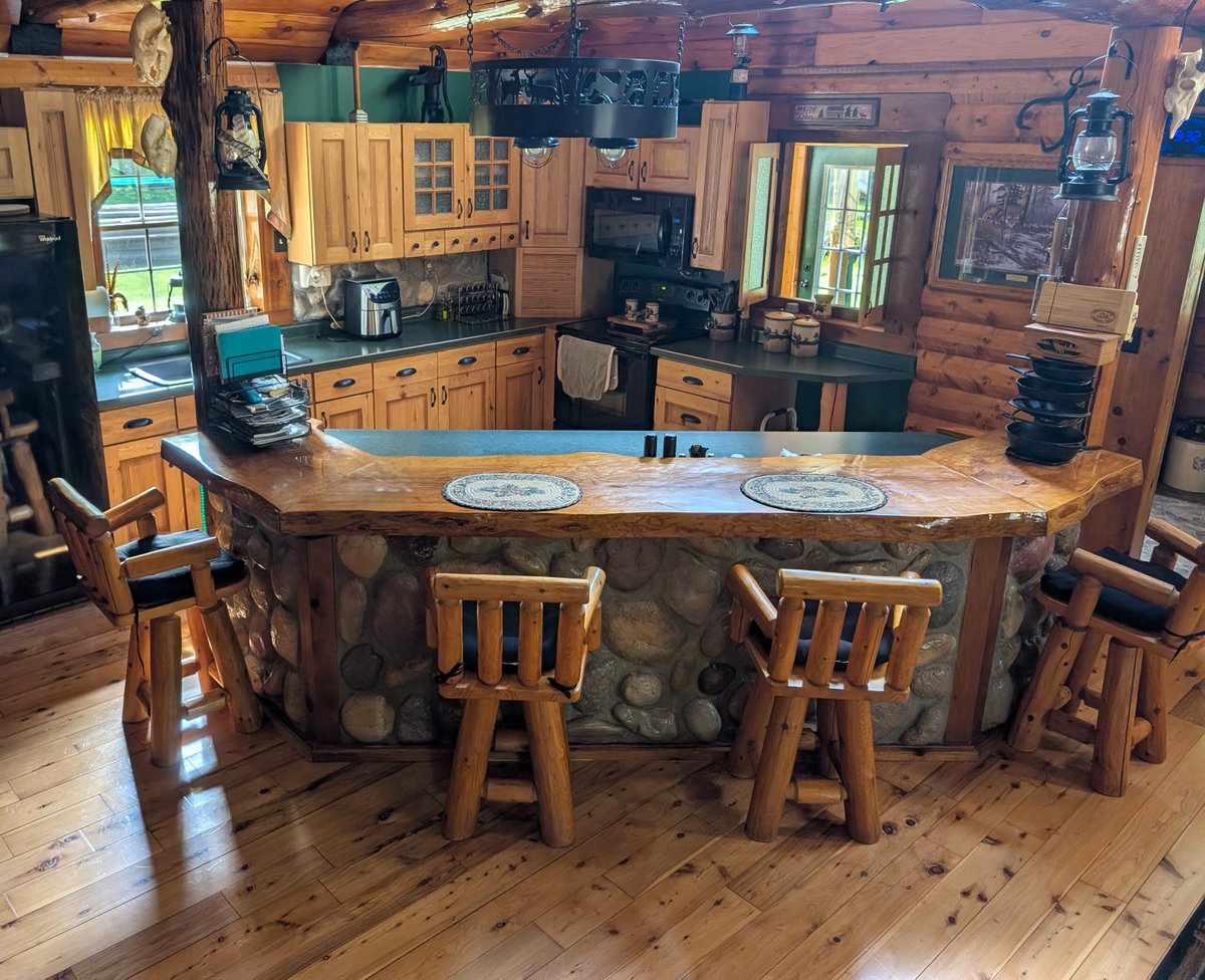 LandGuys's tweet photo. NEW LISTING // Comfortable Northwoods living with hunting, trails, and endless outdoor adventure nearby.

$399,900 | https://t.co/vx5CLr2cca wooded acres located near Butternut, Wisconsin

-Log-sided 1-bedroom home with loft for additional sleeping space
-Warm Northwoods interior with vaulted ceilings and rich wood finished
-Attached 40x60 heated and finished garage ideal for entertaining and storage

To schedule a private showing, call or text Jason Bredemann at 715-613-0484.

#LandGuys #LandForSale #HuntingLandForSale #NorthWoods #CabinForSale #AshalndCountyWI