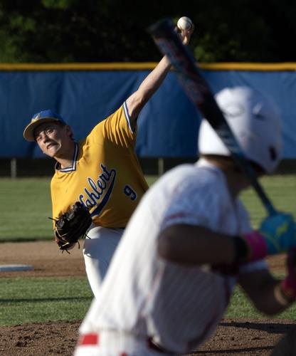 TelegraphHerald's tweet photo. Prep baseball: Wahlert senior throws complete game shutout, hands Marquette first loss

https://t.co/8G5s1lAbh0 https://t.co/QMNOsQ7VZr