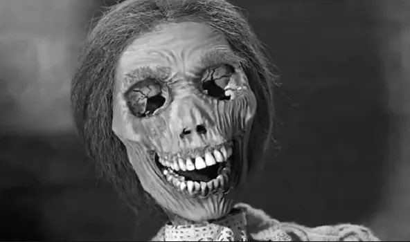 BankPres's tweet photo. @Noirchick1 Had to sleep with my older brother. Still creeps me out. https://t.co/w9exkL8Ly2