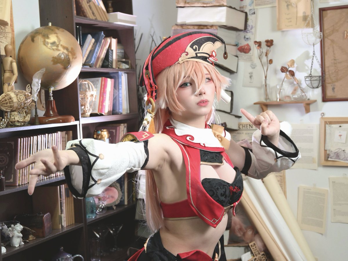 ueno_cos's tweet photo. #コスモスナップ08

【コスネーム】  
上野ゆう@ueno_cos

【カメラマン】
とろ@torototoro82 

【作品名】 
原神

【キャラ名】  
煙緋

【一言】 
誕生日イラストを再現！
何度も撮り直して近づけました！ https://t.co/Uga3UqAPIr