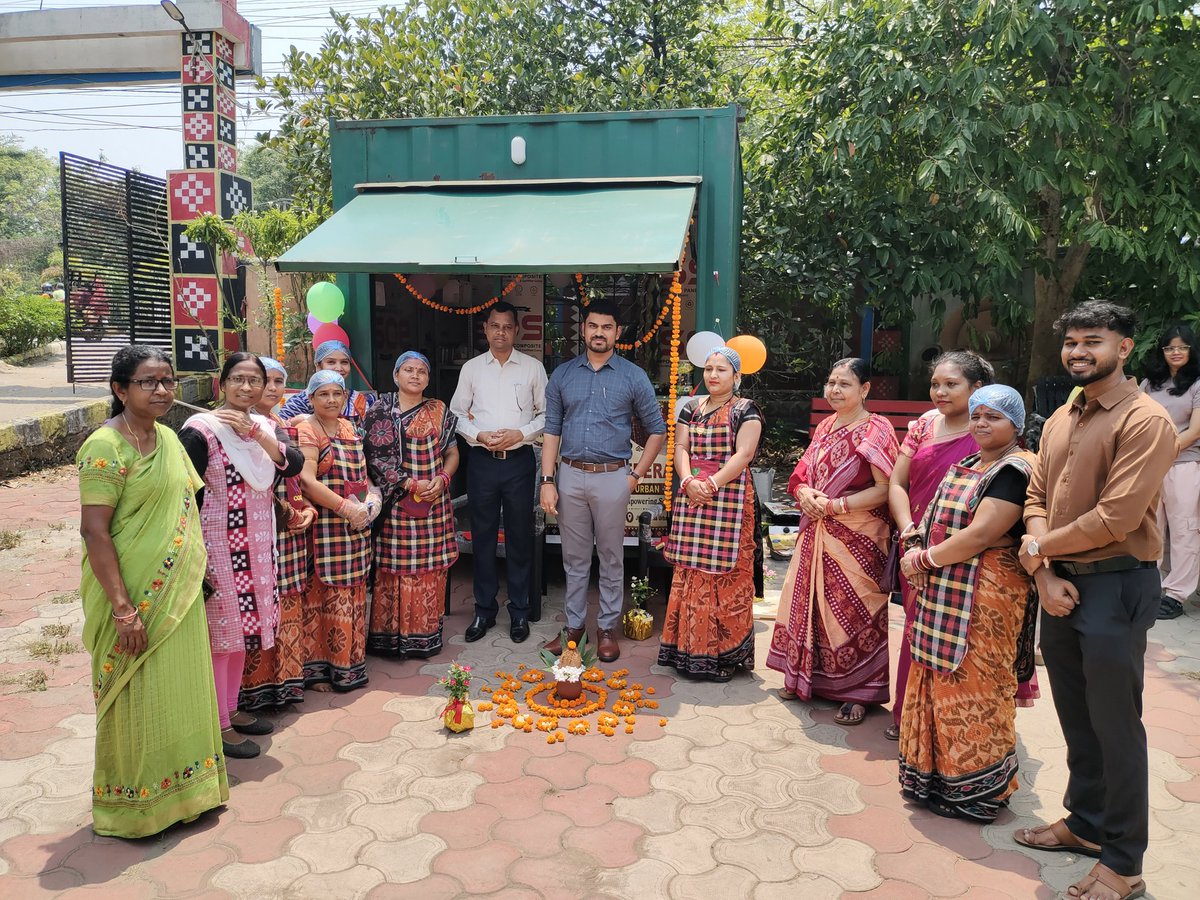 dm_jharsuguda's tweet photo. ଆଜି ସଂସ୍କୃତି ଭବନ ସ୍ଥିତ ଜିଲ୍ଲା ଗ୍ରନ୍ଥାଗାର ପରିସରରେ ଆଜି ‘ସୁଭଦ୍ରା ଶକ୍ତି କାଫେ’ ଆନୁଷ୍ଠାନିକ ଭାବେ ଉଦଘାଟିତ ହୋଇଯାଇଛି। ଝାରସୁଗୁଡ଼ା ଜିଲ୍ଲାପାଳ ଶ୍ରୀ କୁଣାଲ ମୋତିରାମ ଚହ୍ବାଣ ମୁଖ୍ୟ ଅତିଥି ଭାବେ ଯୋଗଦେଇ ଏହି କାଫେର ଉଦଘାଟନ କରିଛନ୍ତି। https://t.co/lPRbBkjwU9