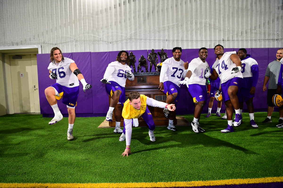 ob1kalody's tweet photo. @LSUfootball @JordanSeaton_ Looking good in that Purple and Gold @JordanSeaton_ #GeauxTigers and Geaux Jordan! https://t.co/0wQALIvBva