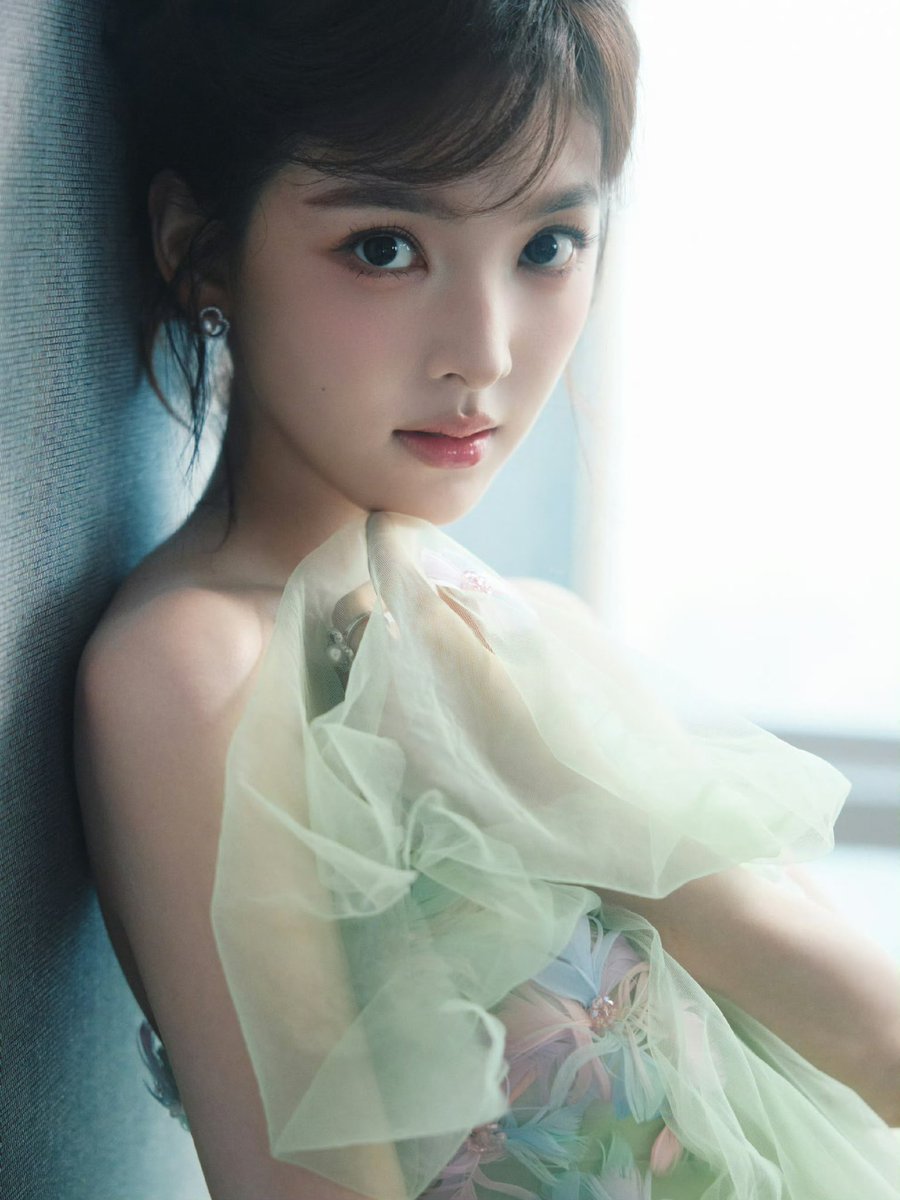 le__1019's tweet photo. 260603 장약남 공작실 웨이보

#장약남 #章若楠 #ZhangRuoNan #จางรั่วหนาน https://t.co/f0URofSIJV