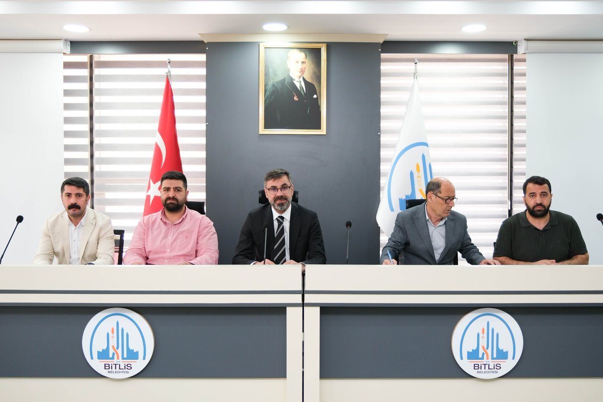 Ntanglay's tweet photo. Haziran Ayı Olağan Meclis Toplantı'mızı gerçekleştirdik.

Alınan kararların şehrimize hayırlı olmasını diliyorum. https://t.co/GjPpRLusTs