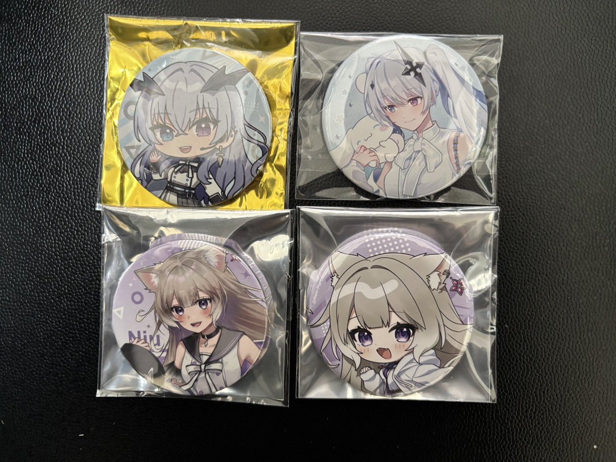 SUI_SUUUI's tweet photo. こちらはそれぞれ4点セットのみ可 https://t.co/g2wTFA3zF5
