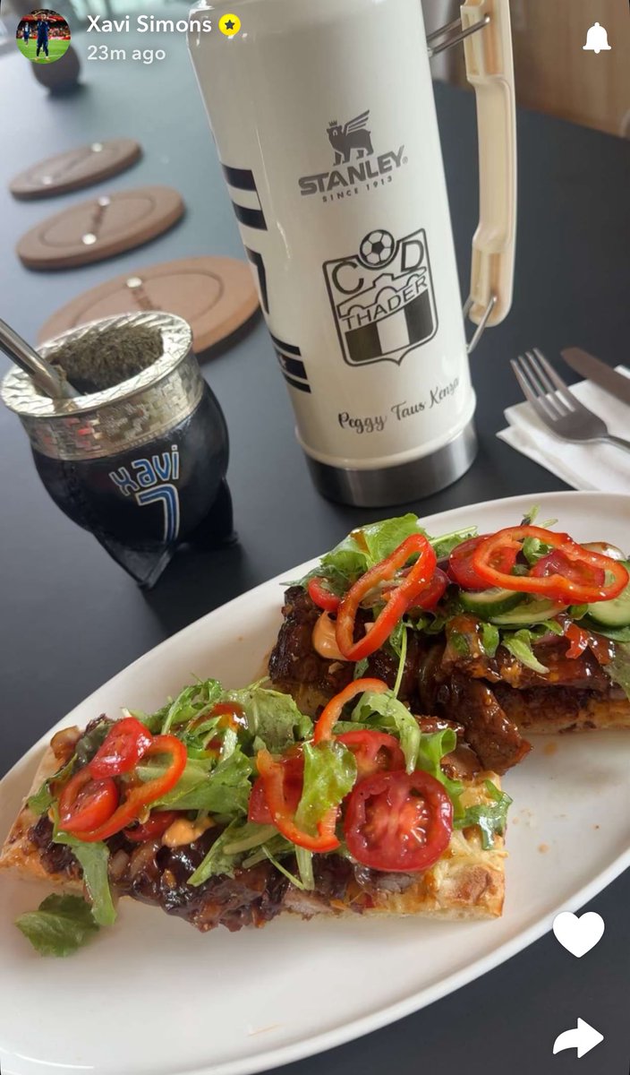 SpursArmyTweets's tweet photo. Here is what Xavi Simons ate for lunch. 🥪 https://t.co/8aOpzqyV21