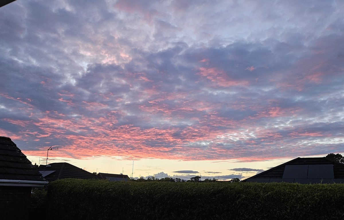 DeckyDubai's tweet photo. Always a pleasure to visit my home country. Ireland, and in particular, the North, is a special place. 🍀

#ireland https://t.co/vuJ7ASo6uu