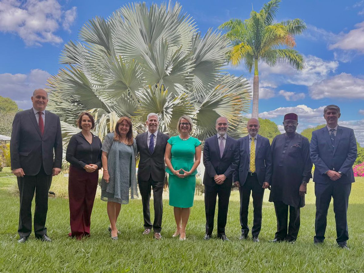 katkatomka's tweet photo. Such an honour &amp; joy to host a farewell lunch for Amb. Laudemar Aguiar @ItamaratyGovBr at our beautiful Residence.
Thank you Laudemar for all the support &amp; work for strengthening economic ties 🇸🇰🇧🇷! And for being a good friend! All the best in your new post! 
#slovakia #brasil https://t.co/e9gakWZJjf