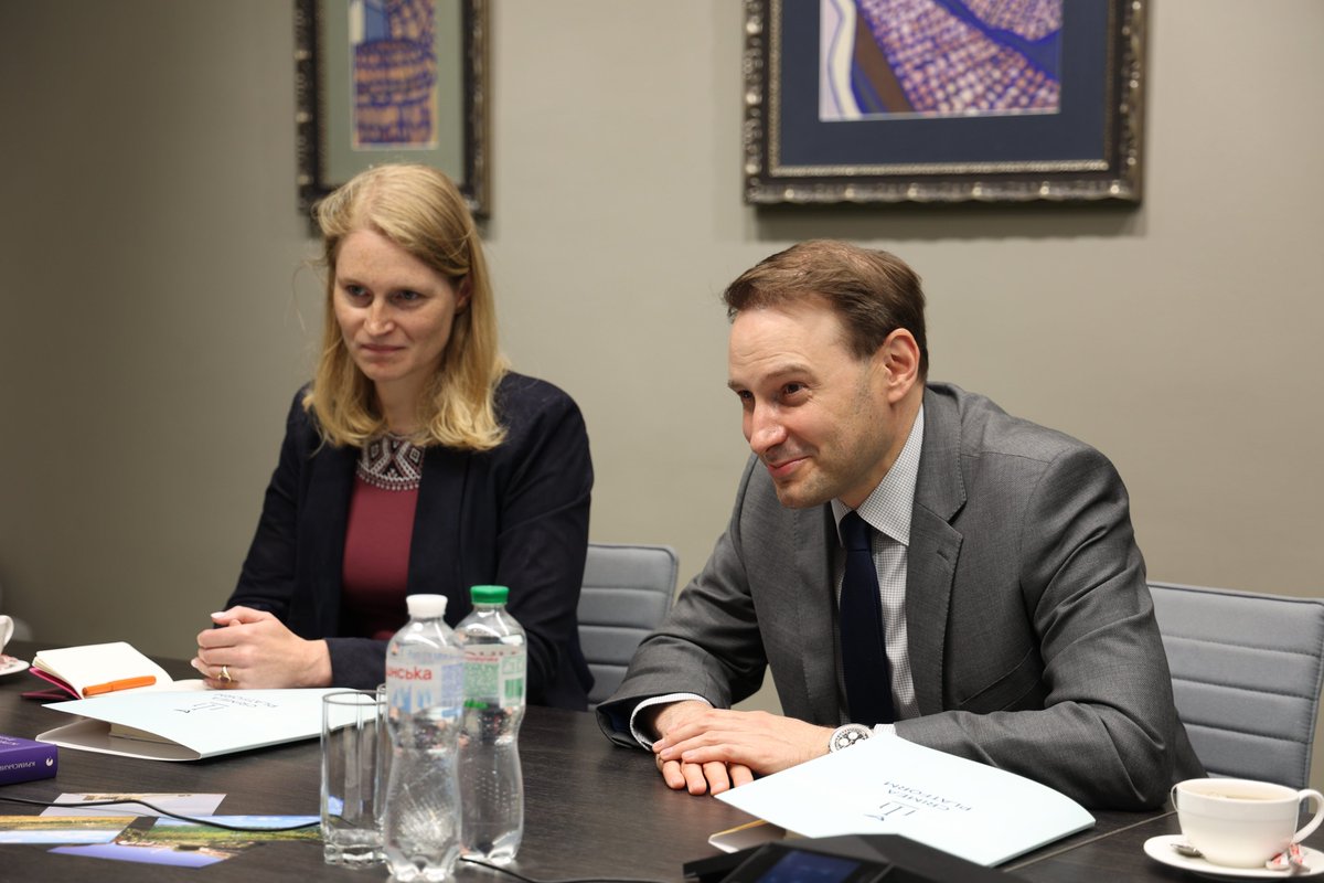 crimeaplatform's tweet photo. 🇺🇦🤝🇩🇪 Permanent Representative Held Working Meeting with Deputy Head of Mission of Germany to Ukraine

Details: https://t.co/oTlW8nexGZ https://t.co/1DoULZTM8v