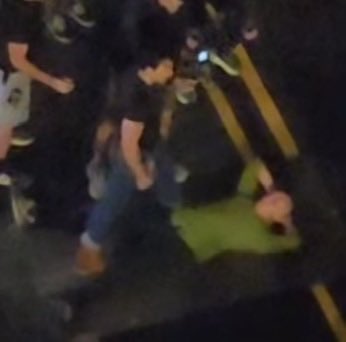 AjepArts's tweet photo. Lex getting his ass beat😭😭😭 https://t.co/FDw9Ao78KH