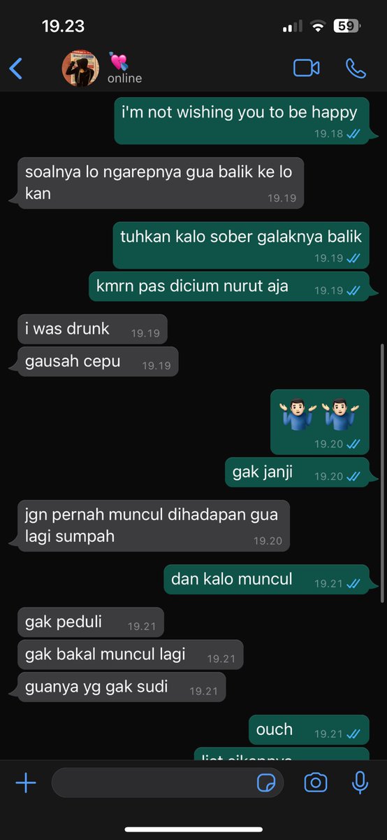 vangsanthem's tweet photo. kontribusi gw di bagian royoung putus tapi niy adalah obsessed manipulative ex-nya now (bahkan kontaknya gapernah diganti tuh) #royoung44 #now44 one tweet au #dokslihabisputus https://t.co/F261fJunNh