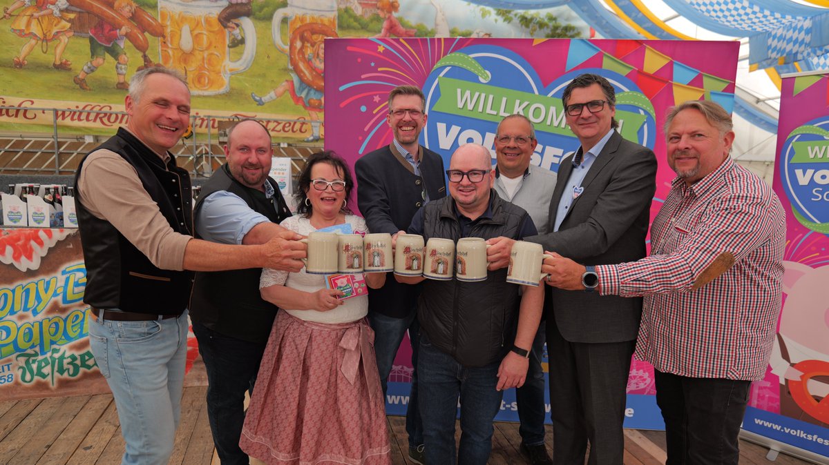 SW_N_TV's tweet photo. SW-N-TV Schweinfurter Nachrichten : Pressekonferenz zum Schweinfurter Volksfest 2026 https://t.co/nRnmDoevG6 https://t.co/WCsU4SOnRm