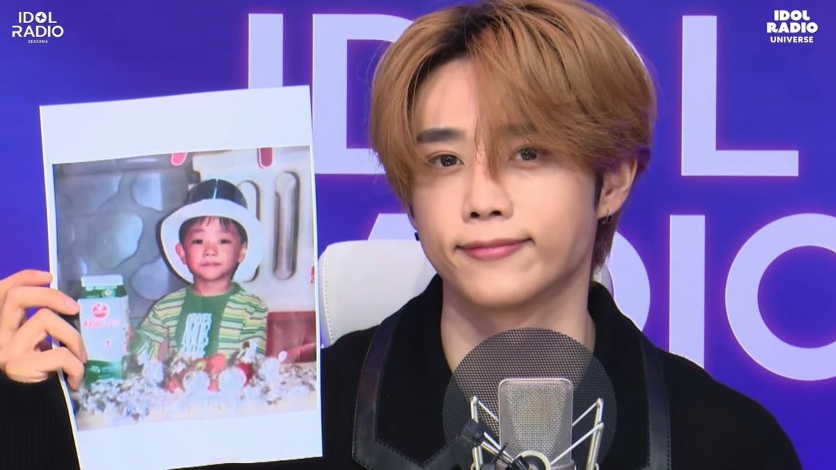 ksw_updates's tweet photo. sunwoo recreating his childhood photos 🥺🤏 https://t.co/1MEvi5JhsQ