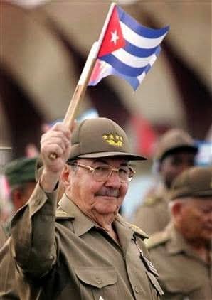 GladysBejerano's tweet photo. #RaulEsRaúl Muchas felicidades al GE Raúl Castro Ruz en ocasión de su cumpleaños. Para el toda nuestra admiración, respeto, gratitud y sincero cariño. Para el Jefe de la Revolución, en tiempos tan difíciles, en este y todos los dias, a su ORDEN, siempre leales y unidos VENCEREMOS https://t.co/vJEsaagZxb