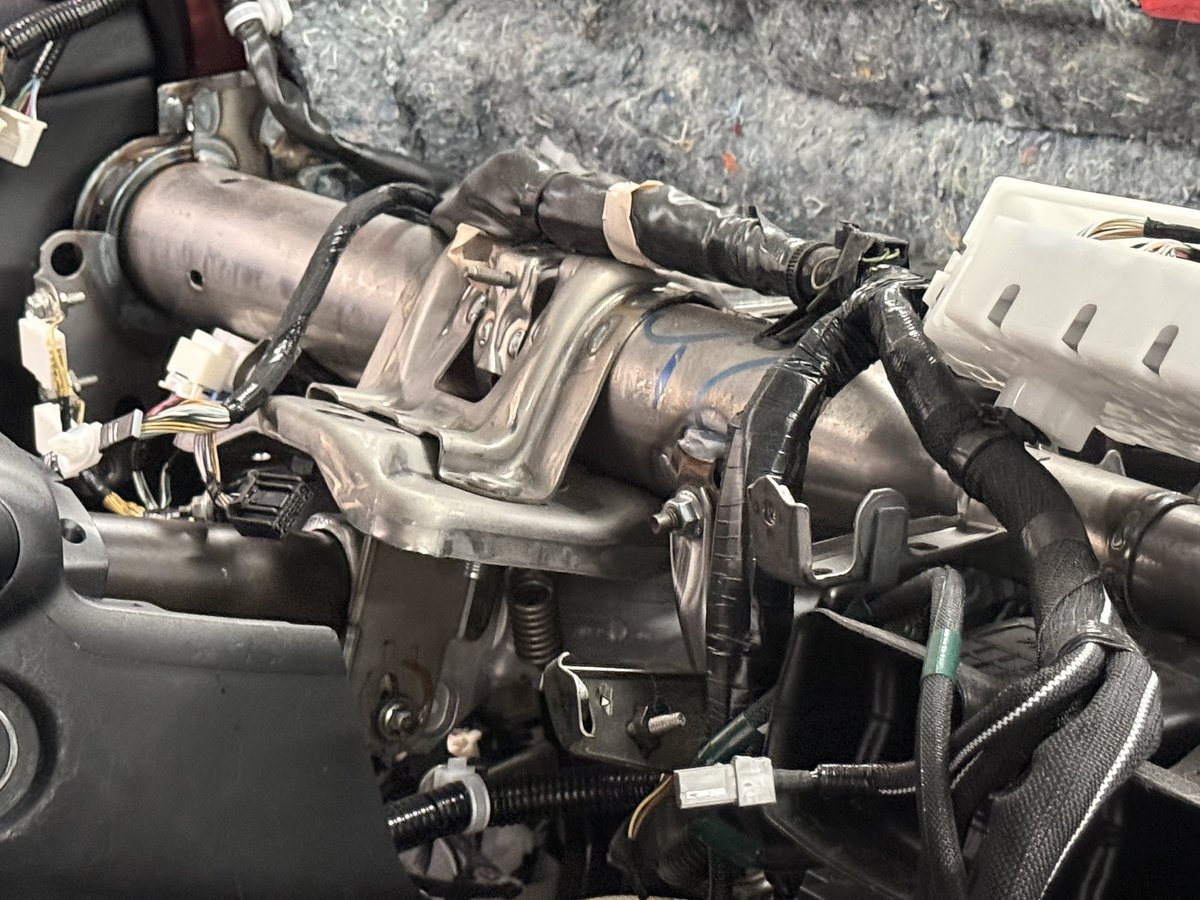 SH_Collision's tweet photo. 🔌 Rewiring every part, for its fresh start 

If you experience a collision: 
📲 Call our team at 251-460-1000

🛠️ Come see us today at 1105 I-65 Commerce Dr. Mobile, AL 36606 https://t.co/gh0yyjv3tm