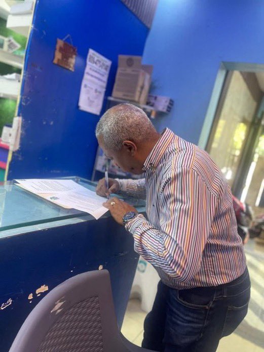 villarfco's tweet photo. RESOLUCIÓN DE ÚLTIMO MINUTO: Se prohíbe DETERMINANTEMENTE recibir Cartas de Renuncia en cualquiera de nuestros locales.
Atentamente La Fuerza del Pueblo.😬 https://t.co/ZK0F635qM6