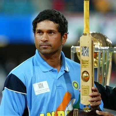 LoyalCskFan's tweet photo. Cricket is so cruel💔

673 runs💔                         282 runs🏆😭 https://t.co/bZxgmjFdPk