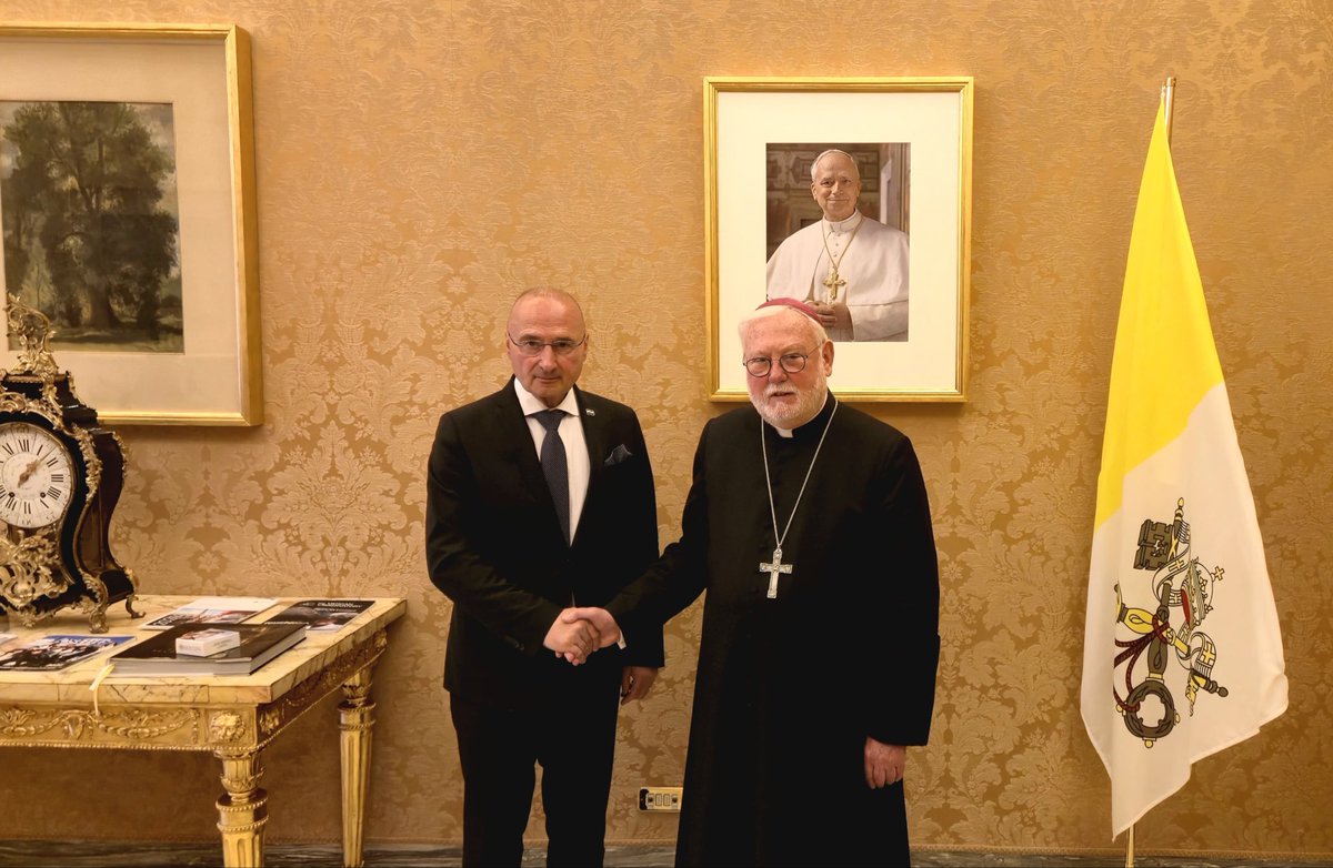 MFA_Croatia's tweet photo. Minister @grlicradman met in the Vatican with Archbishop Paul Richard Gallagher, Secretary for Relations with States and International Organizations of the Holy See. 🇭🇷🇻🇦

The meeting reaffirmed the excellent and longstanding relations between the Republic of Croatia and the Holy See, founded on strong historical ties, mutual respect and shared values.

Discussions focused on South East Europe, the European integration of the Western Balkans, the situation in Bosnia and Herzegovina and the need for full equality for Croats and Catholics, as well as current global challenges, including Ukraine and the Middle East.

Special emphasis was placed on the importance of dialogue, peacebuilding, the protection of human dignity and the preservation of fundamental Christian and European values in an increasingly complex international environment.