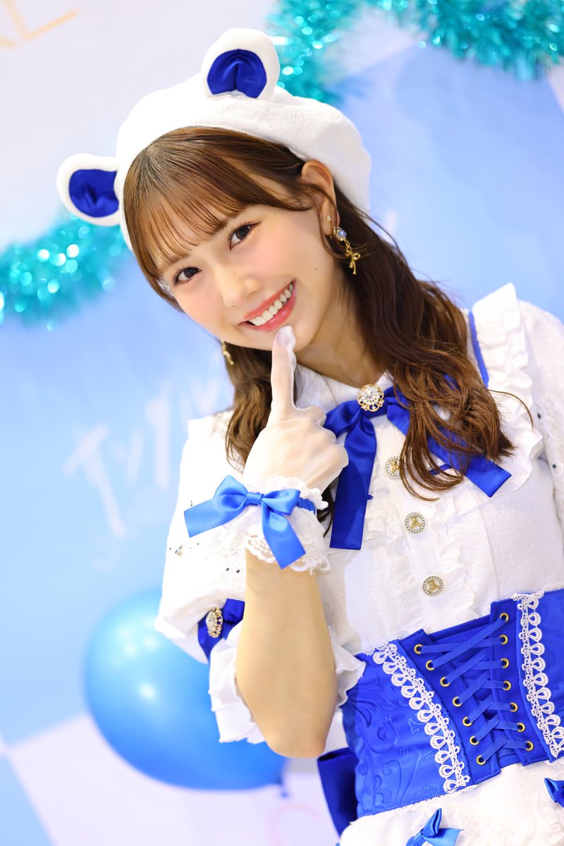 脚立家撮可 tweet media