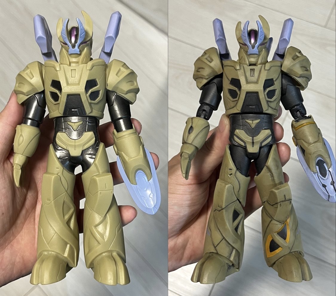 iyo217253330275's tweet photo. 拘りポイントとして、肩アーマーの位置工夫してます！
劇中のギヴァス、肩の位置がソフビよりかなり高く、劇中に合わせるために肩アーマーを胴体接続にして劇中のシルエットに近づけています！
#ウルトラフィギュア改造同好会
#ウルトラマンアーク https://t.co/XYYBJBhl7Q
