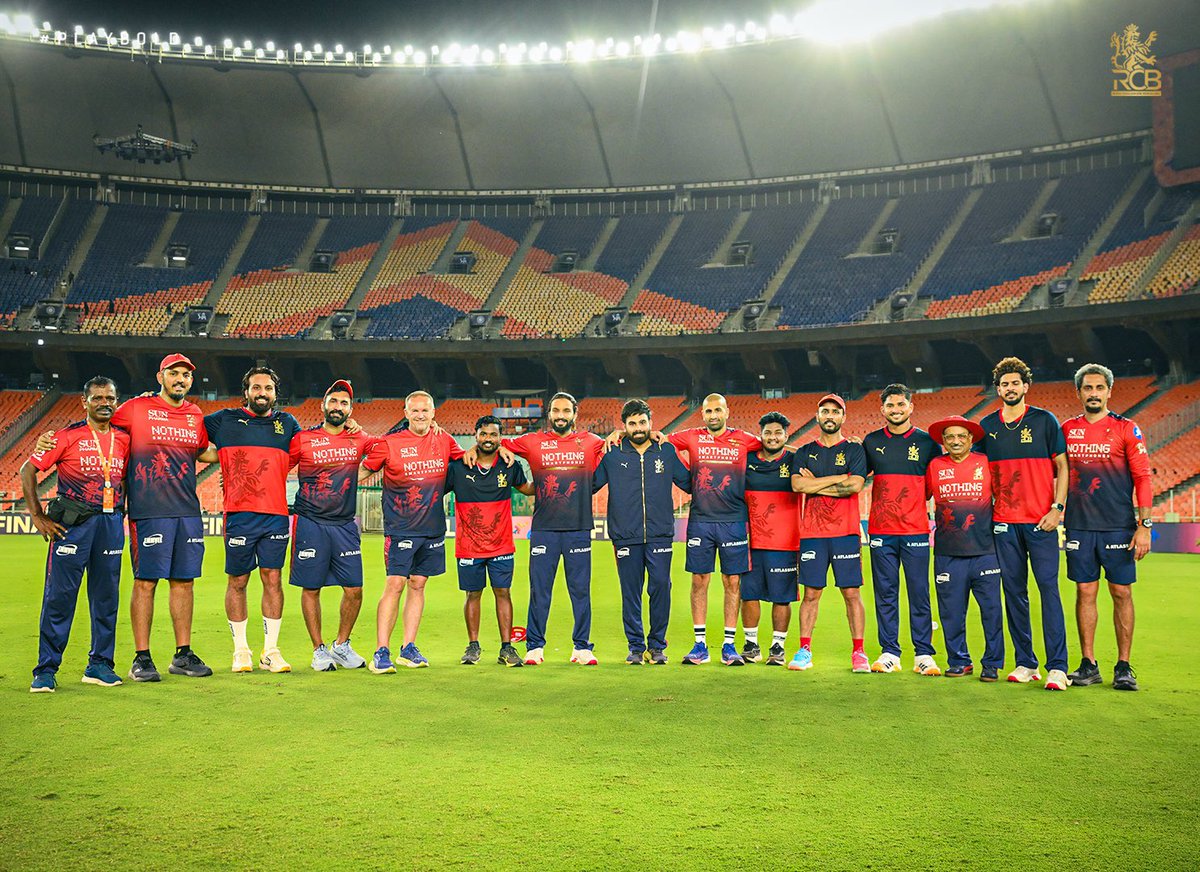 RCBTweets's tweet photo. The unsung heroes of every season. 🙏

A huge thank you to our net bowlers, flickers and extended support staff for their tireless work and dedication throughout the season. ❤️

#PlayBold #ನಮ್ಮRCB #IPL2026 https://t.co/xHqfXIcXJm