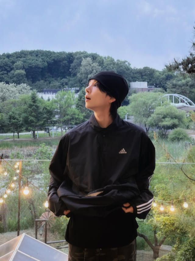 updatingsvt's tweet photo. [#INSTAGRAM] 260603 JOSHUA

🦌 : Taking it slow ~

#JOSHUA #조슈아 https://t.co/37A1zZNdMf