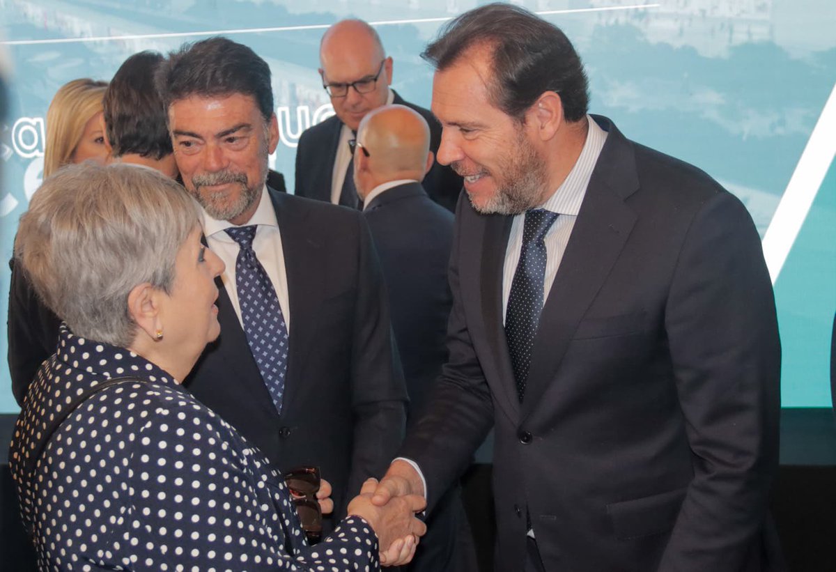 oscar_puente_'s tweet photo. Ya hemos enviado al Ayuntamiento de Alicante y a la Generalitat Valenciana la propuesta de convenio para que el Parque Central sea una realidad. 

Cumplimos el objetivo: cambiar una cicatriz urbana, por el pulmón verde que los alicantinos merecen. https://t.co/yJ0OyIA3Hd
