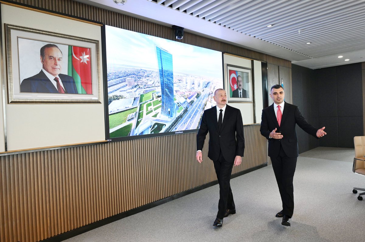 azpresident's tweet photo. Prezident İlham Əliyev Mərkəzi Bankın yeni binasının açılışında iştirak edib.

https://t.co/VpcthFpg4j https://t.co/Jf23tOykF5