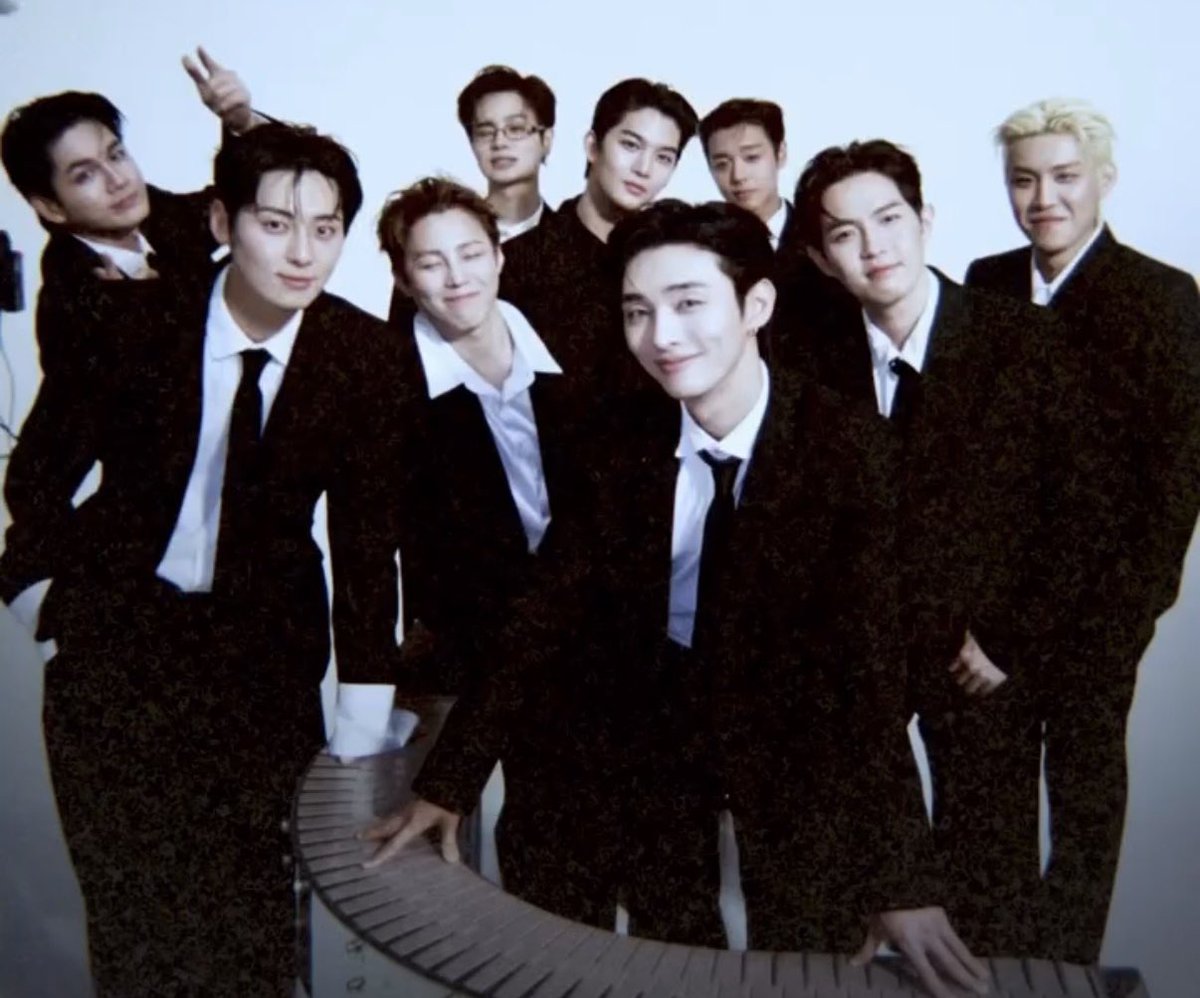 ppeaach_'s tweet photo. 워너원 단체 사진 이뿌다…♡ https://t.co/FMU9vXpTNc