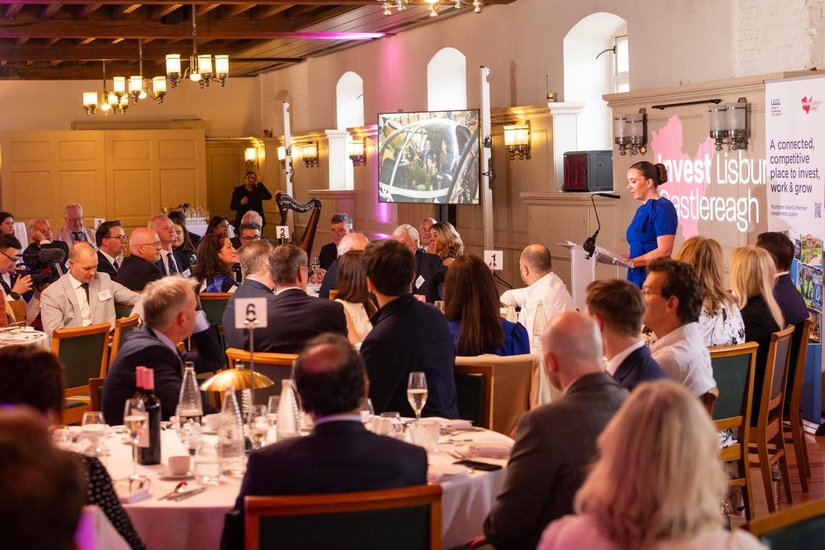 cirdan_com's tweet photo. Last week #TeamCirdan was delighted to attend the #BusinessAndInvestmentMission in London with @lisburnccc!💫
Thanks to the organisers for the opportunity to showcase Cirdan amongst our local council area &amp; industry stakeholders across London &amp; beyond! @InvestNI https://t.co/n4sYcUMIFV