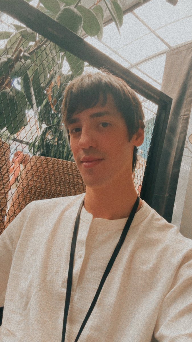 Angelfrade's tweet photo. Hoy toca asistir a otro evento. https://t.co/mjs3g6srWY