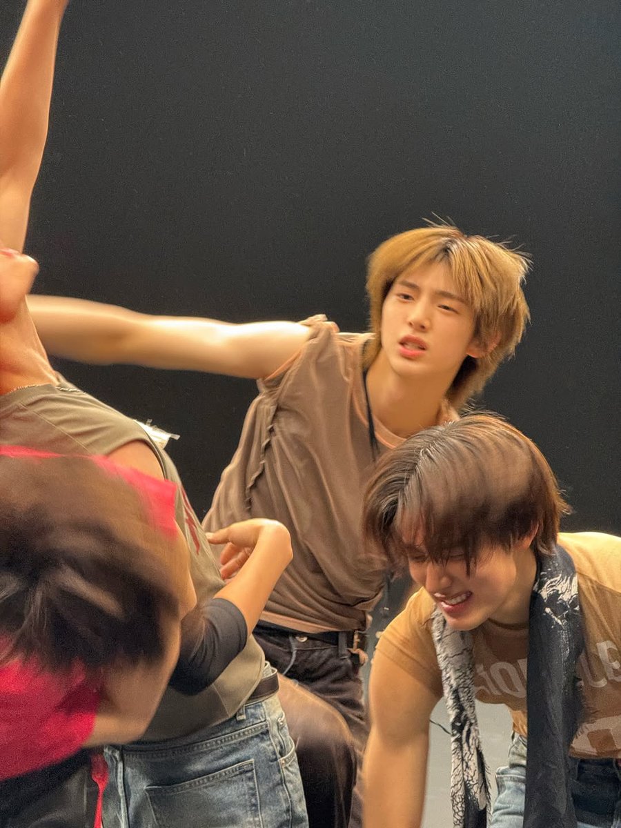 CORTISINDONESIA's tweet photo. [260603] INSTAGRAM

siapa yang udah siap buat PUT YOUR PHONE DOWN 🤟🤟🤟

#CORTIS #코르티스 #MARTIN #마틴 #JUHOON #주훈 #SEONGHYEON #성현 #GREENGREEN
🐼 https://t.co/T1oijOB8g4