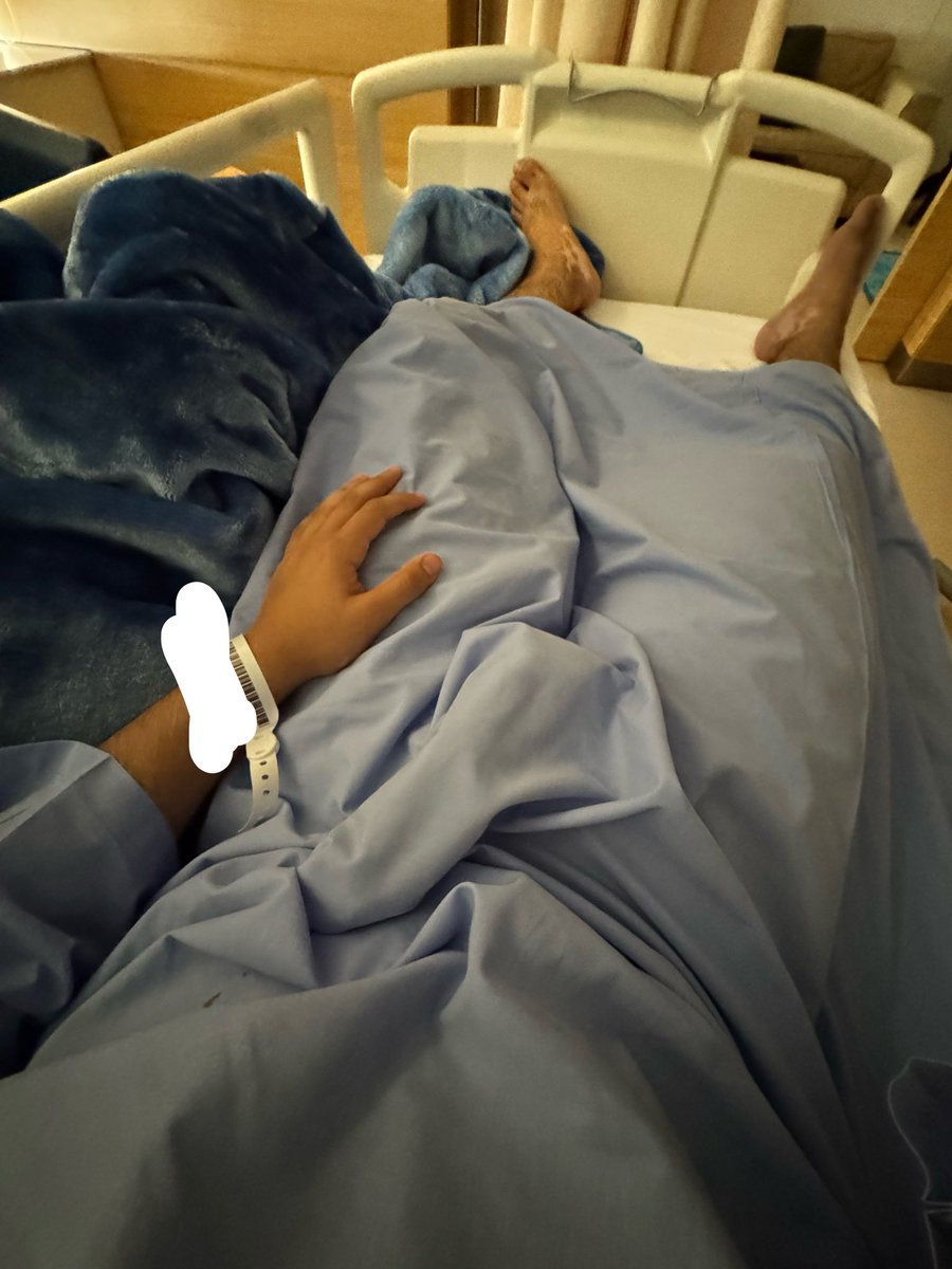 sa7_db's tweet photo. كبتن توني مسوي عمليه ليش مقوم؟#سكس #محنه #من_يطفيه_لي https://t.co/Q1I3i8wxXr