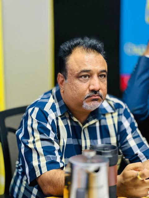 DILIDHAMUS61259's tweet photo. Let us separate law from ethnicity. If we can accept people of Asian origin such as Sanjay Tana as Ugandans, why should we reject a fellow Black African because of his ancestry? If Hon. Muganga is legally qualified under the Constitution, let the law speak, not prejudice.
#Africa https://t.co/Mv1ofhcNO9