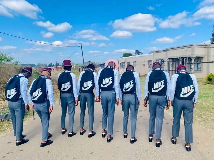 naytholo's tweet photo. Clean boys 🔥 https://t.co/uzxUlx1nwd