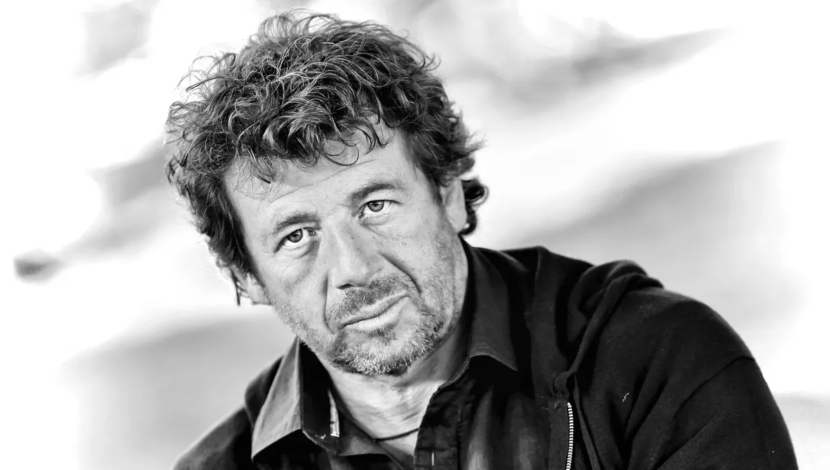 BoyerGabriel042's tweet photo. Dans une enquête publiée par France Info, des femmes et des hommes ayant côtoyé Patrick Bruel, témoignent de son sentiment de "toute-puissance" vis-à-vis de la gent féminine et de l'omerta dans le milieu.

https://t.co/7EwctqAItV https://t.co/i8IgnUL4YZ