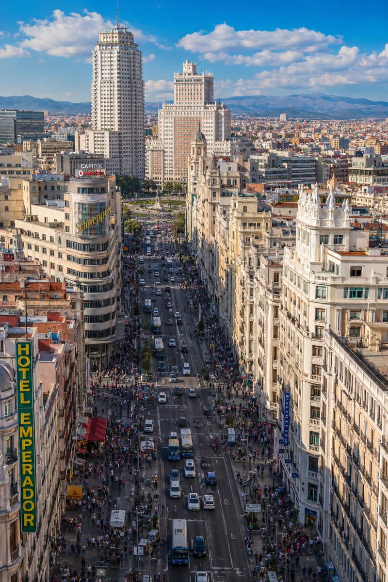 WildscapeWonder's tweet photo. Name the city without using Google https://t.co/DMYlbQqkAR